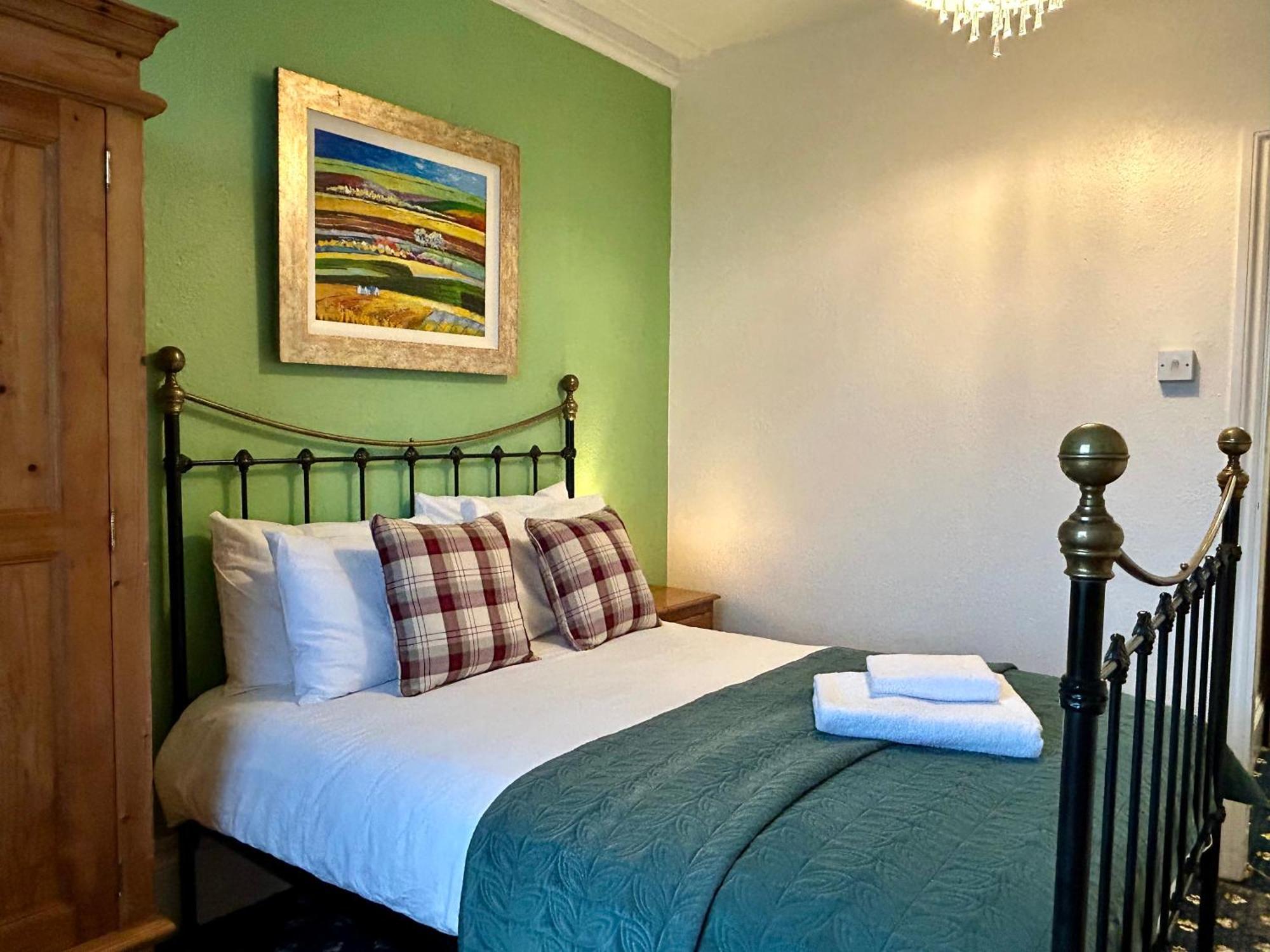 Clarence Quarters Self-Catering Guest House Portsmouth Extérieur photo