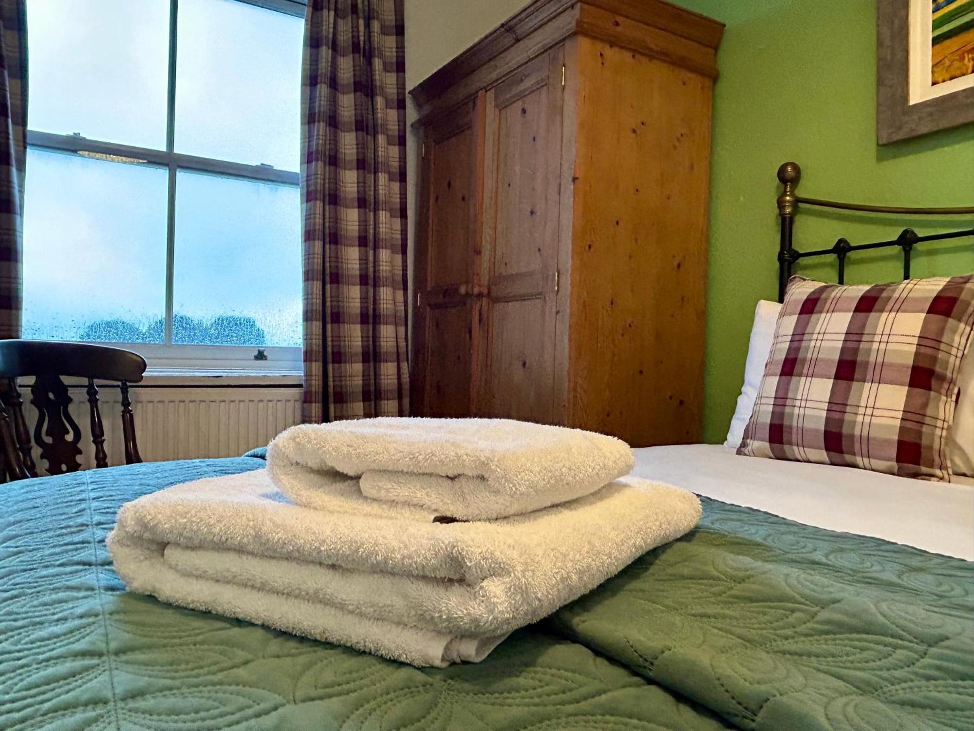 Clarence Quarters Self-Catering Guest House Portsmouth Extérieur photo