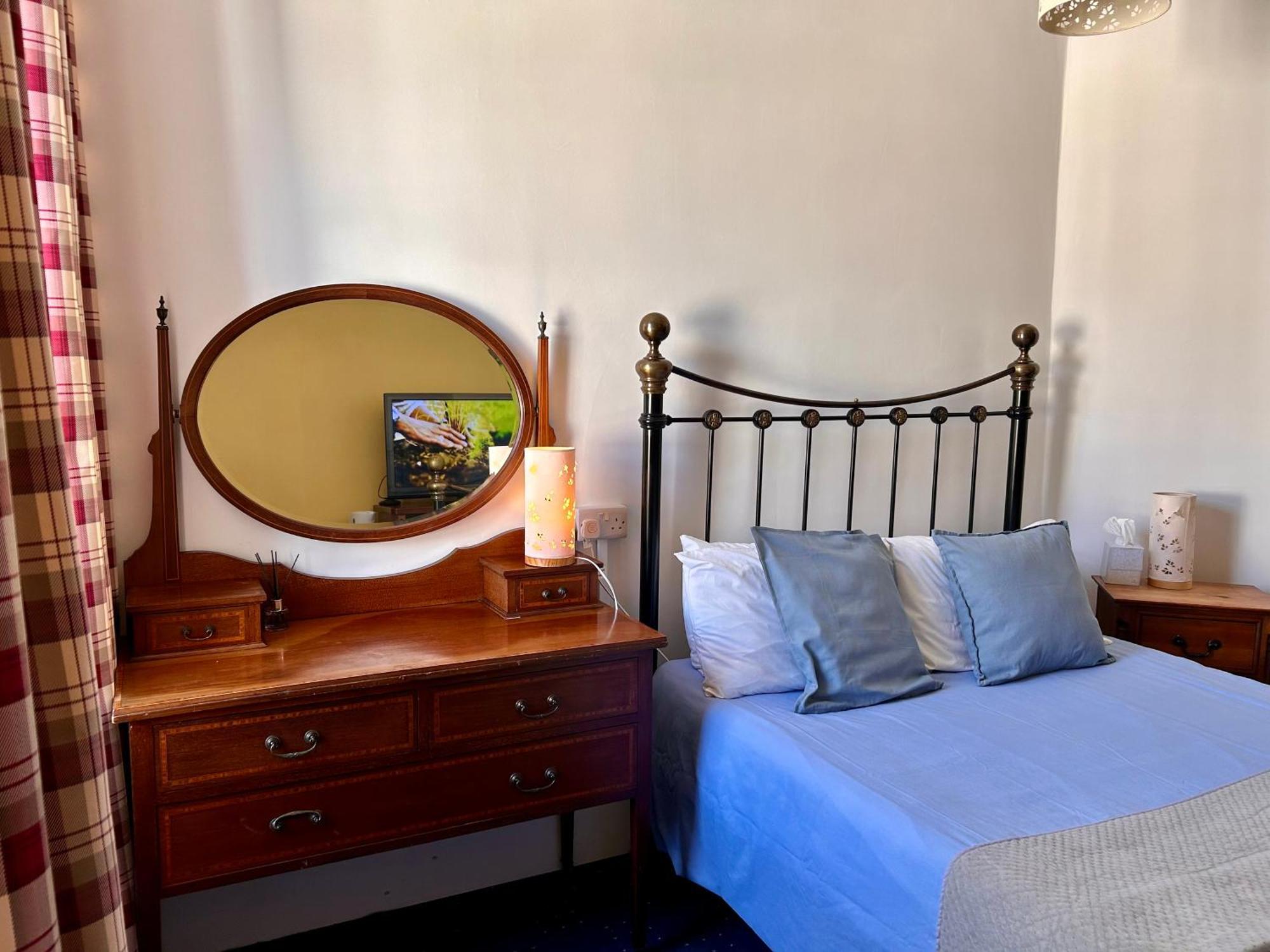 Clarence Quarters Self-Catering Guest House Portsmouth Extérieur photo