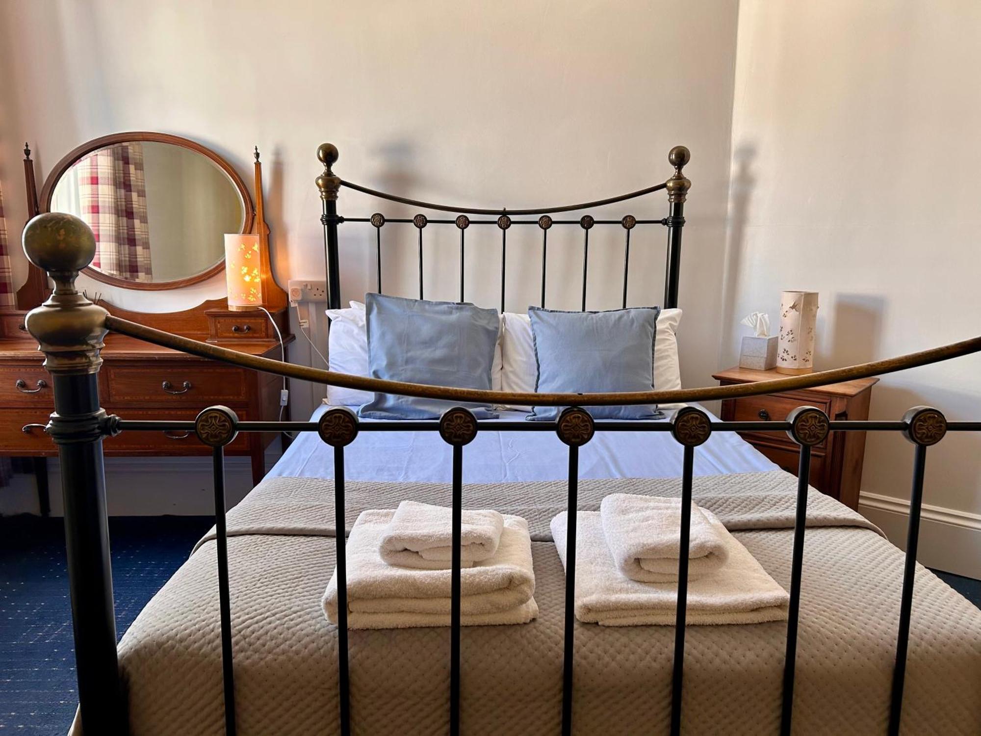 Clarence Quarters Self-Catering Guest House Portsmouth Extérieur photo