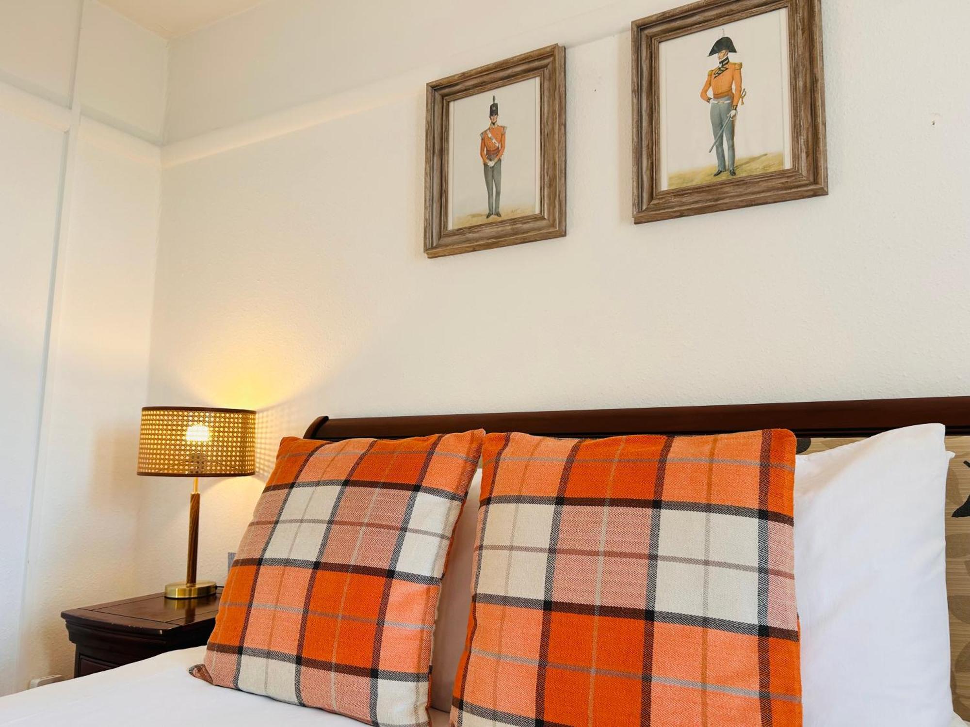 Clarence Quarters Self-Catering Guest House Portsmouth Extérieur photo