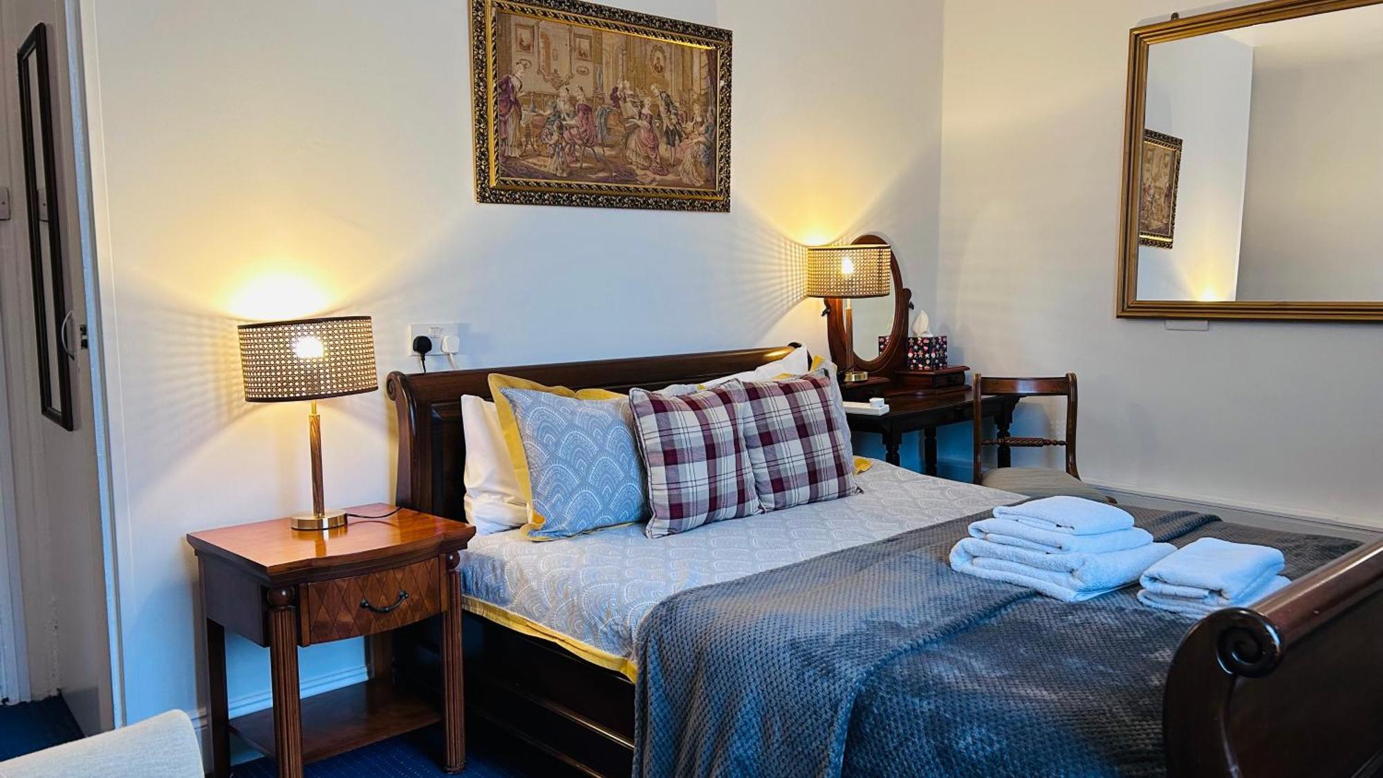 Clarence Quarters Self-Catering Guest House Portsmouth Extérieur photo